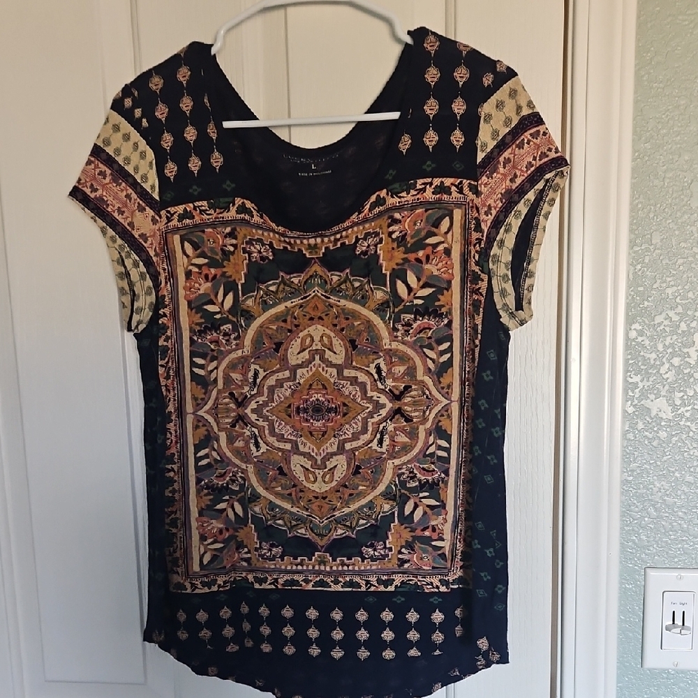 Women's Black and Gold Patterned Top